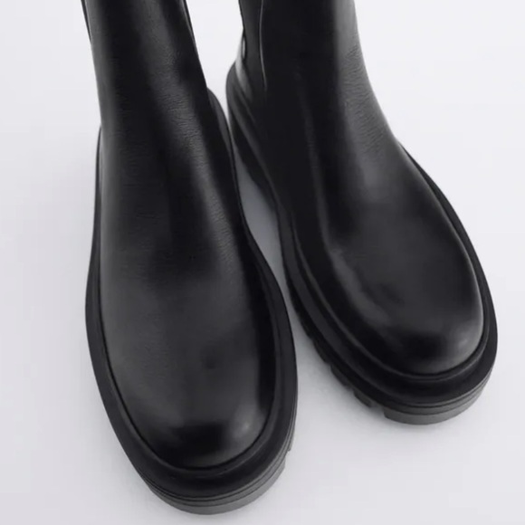 ZARA FLAT LEATHER ANKLE BOOTS WITH TRACK SOLE - Bl - Picture 2 of 6